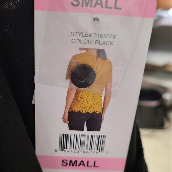 Black Lace Short Sleeve Top NWT size small - Picture 10 of 10